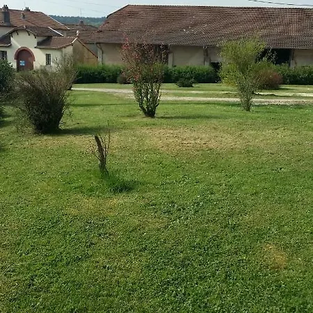 Chez Claudine بيت للعطل *