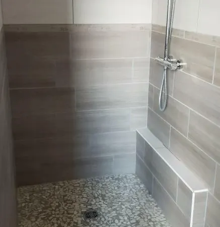 Chez Claudine بيت للعطل
